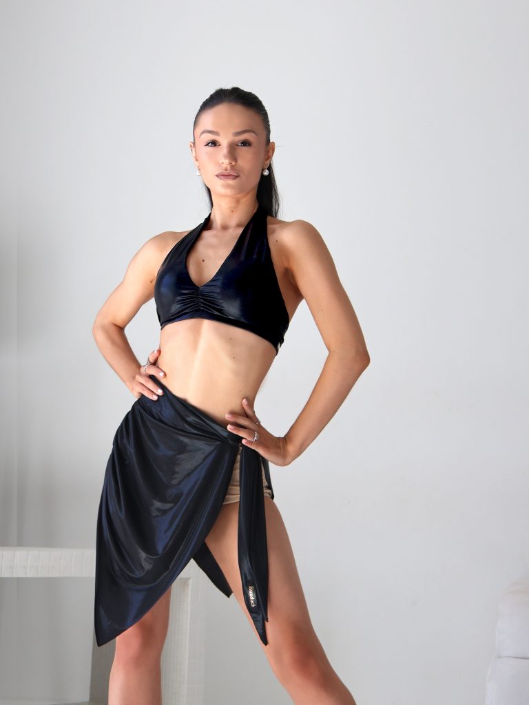 Топ "Дюна" черный блеск